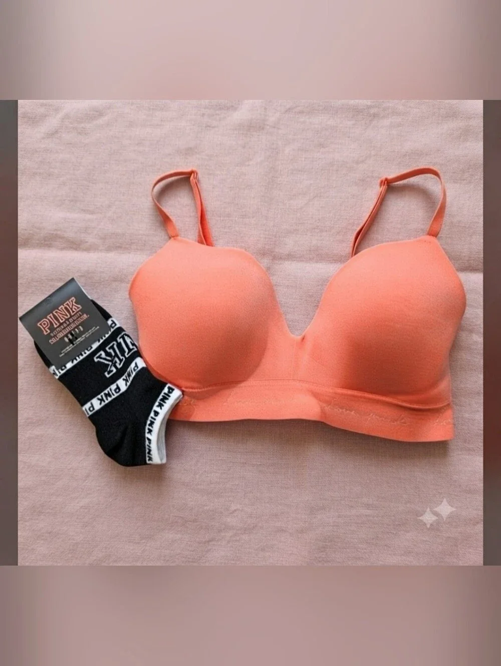 PINK Victoria's Secret 32D Seamless Lightly Lined Orange Bra And NWT Socks